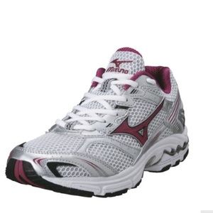Mizuno Wave Ovation Running Shoe